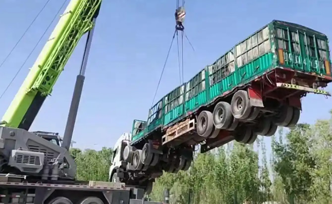 忠县道路脱困救援案例